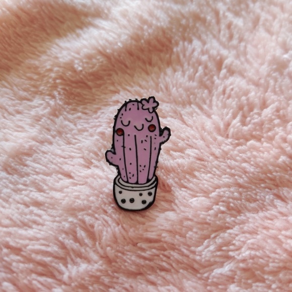 3pc Set CACTUS ENAMEL PINS - Picture 4 of 7